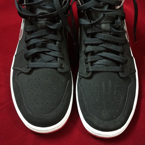 Air Jordan 1 Mid 'Johnny Kilroyy' New with Box.Unused 100 percent OG. - Picture 13 of 14